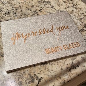 Beauty Glazed eyeshadow palette
